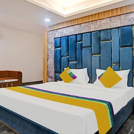 Itsy Hotels Phoenix Indore Exterior foto