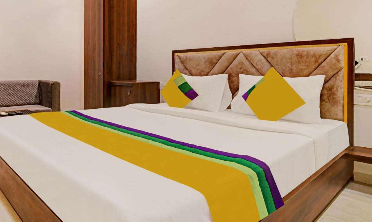 Itsy Hotels Phoenix Indore Exterior foto