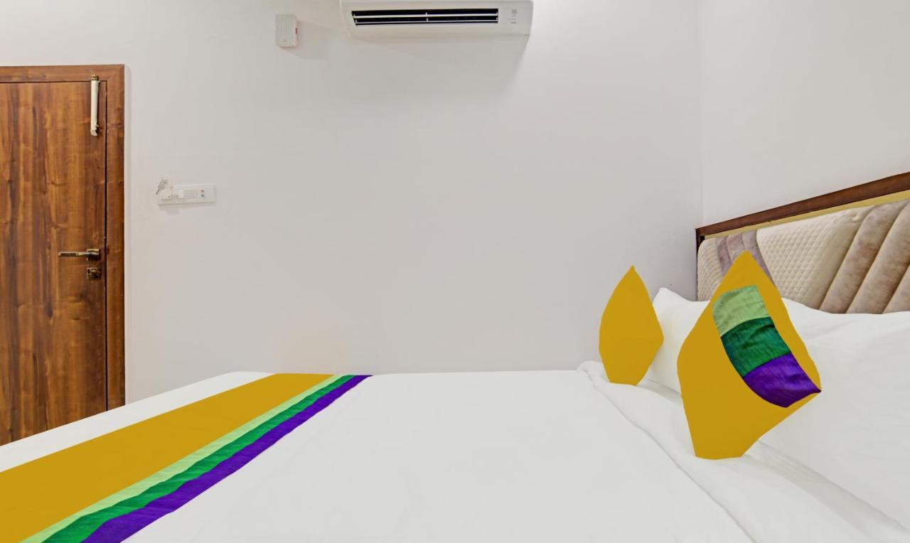 Itsy Hotels Phoenix Indore Exterior foto